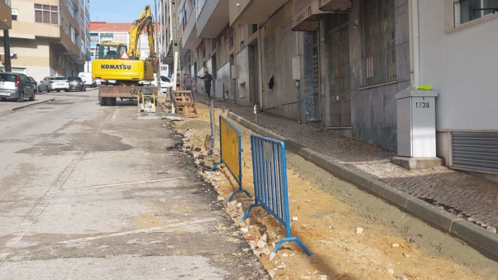 Reorganização do estacionamento na Rua Paio Pires FC