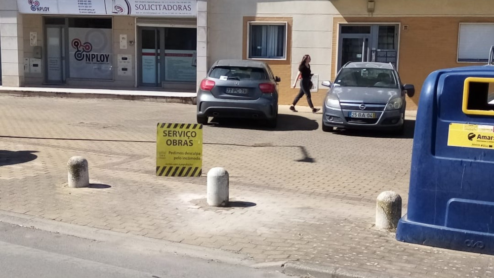 Restauro de limitadores na Torre da Marinha e Quinta de Cima