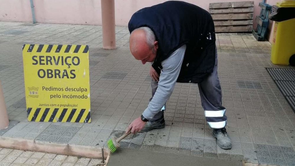 Construção de uma rampa na ES Dr. José Afonso