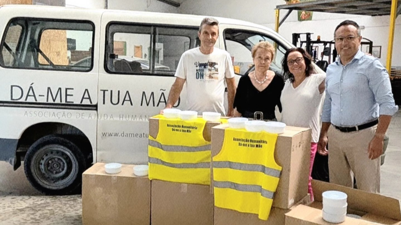 Dá-me a Tua Mão distribui alimentos e bens de primeira necessidade