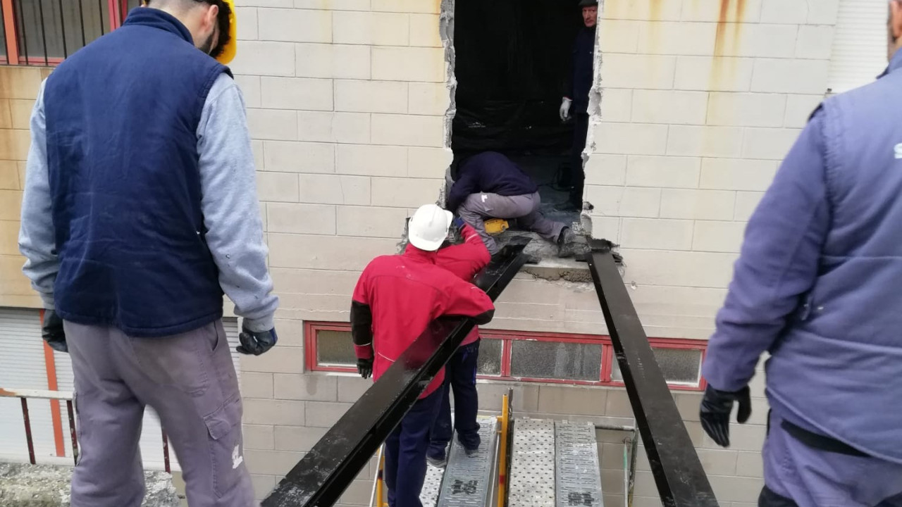 Instalação de um passadiço na Escola Secundária Dr. José Afonso