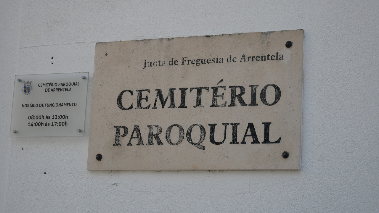 Cemitério Paroquial de Arrentela